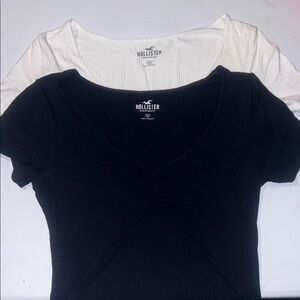 Hollister Women's Short Sleeve Tees in Black and White